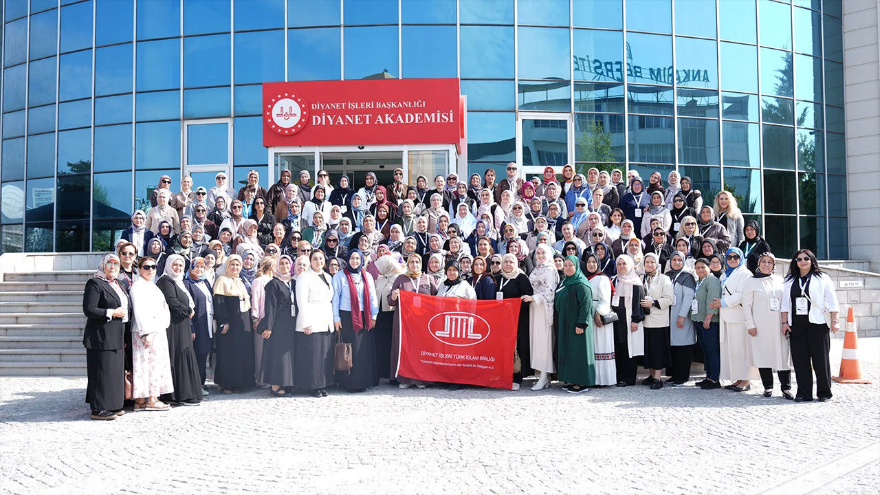DİTİB Kadın Kolları Başkanları Ankara'da Buluştu
